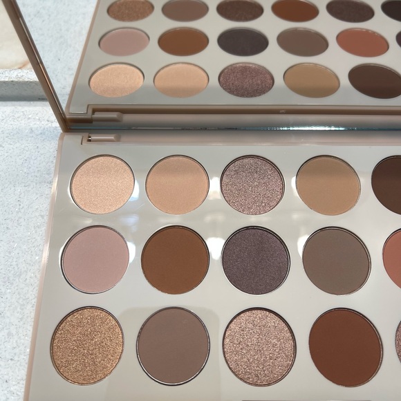 Morphe ~ ‘18T TRUTH OR BARE’ Artistry Eyeshadow Palette ~ FS, RARE & HTF ~ NIB - Picture 5 of 16